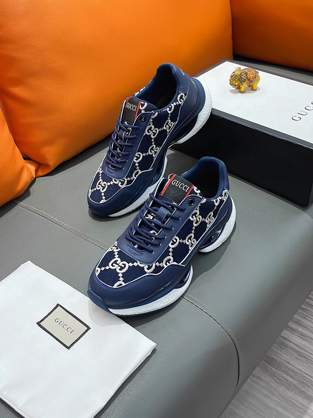 Men's shoes GUCCI "Gucci" P440 Regular size: 38-44 (casual shoes) Product materials: Selected cowhide upper, soft sheepskin lining; original outsole.
